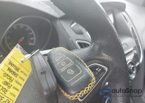 2017 Ford Focus St from USA, damaged, VIN 1FADP3L95HL331567